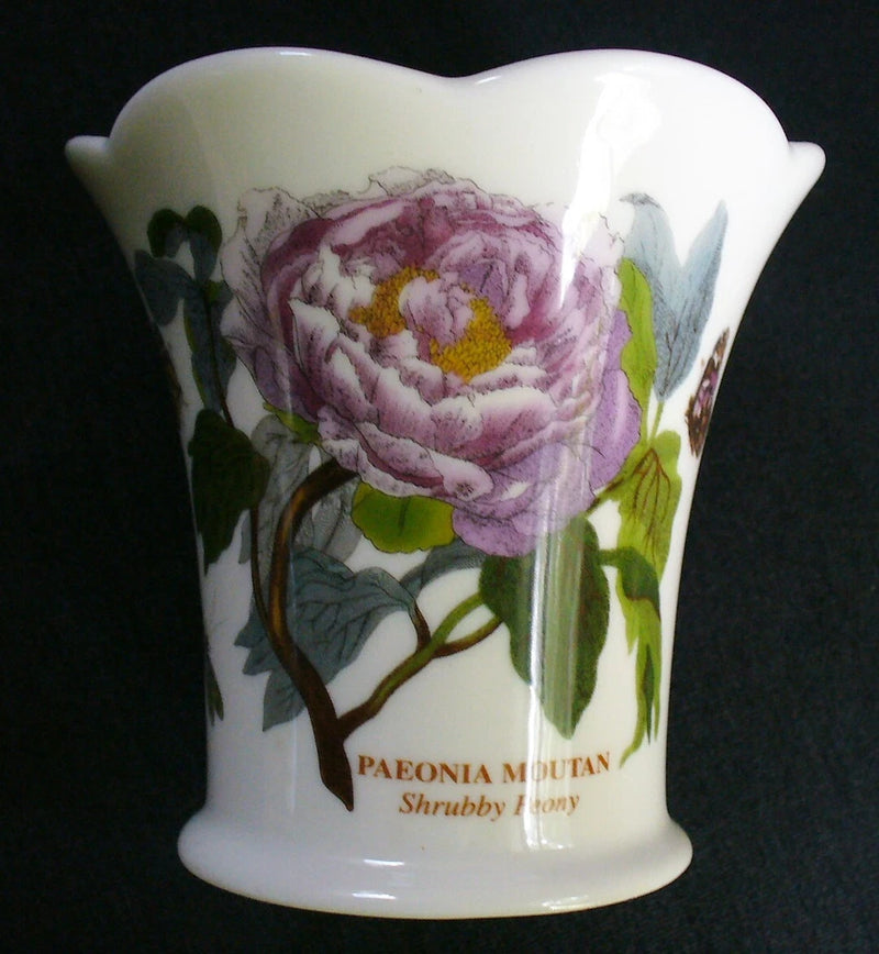 Porcelain peony candle holder with pink flower illustration and gold text