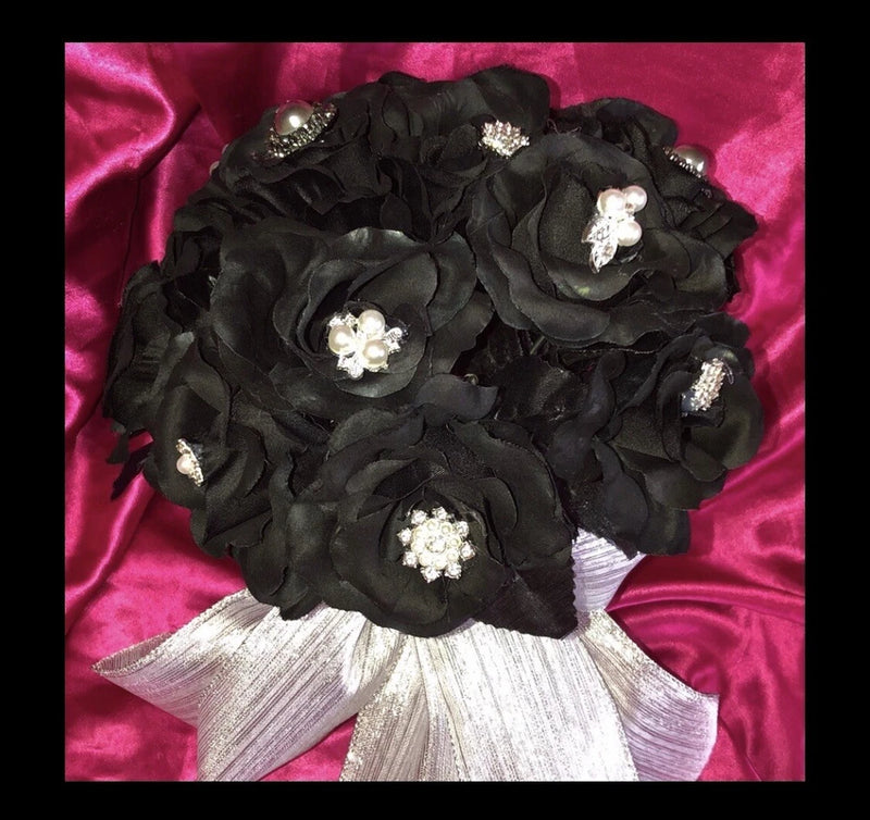 Brooch & Pearl Black Bouquet Bridal Flowers Metallic Silver Ribbon + Freebie NEW Bouquet