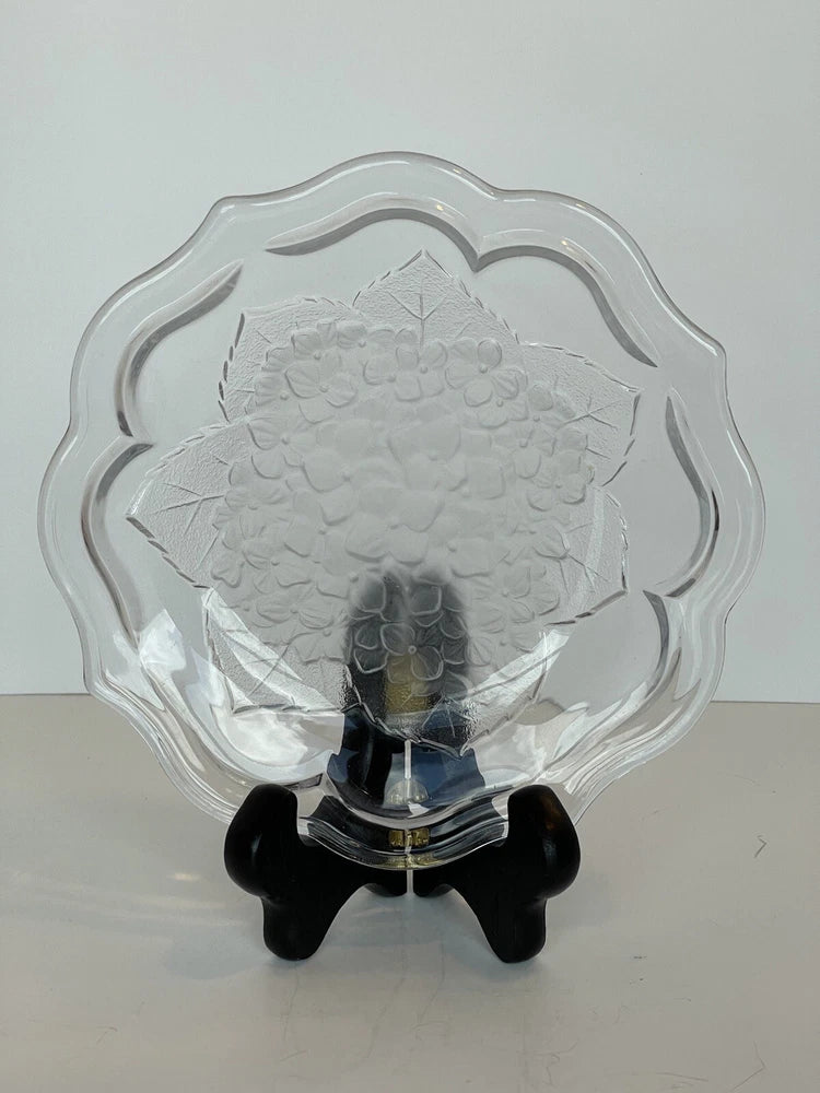 Studio Nova 7Ó Frosted Glass Hydrangea Flowers Appetizer Snack Plate Dessert Hydrangea