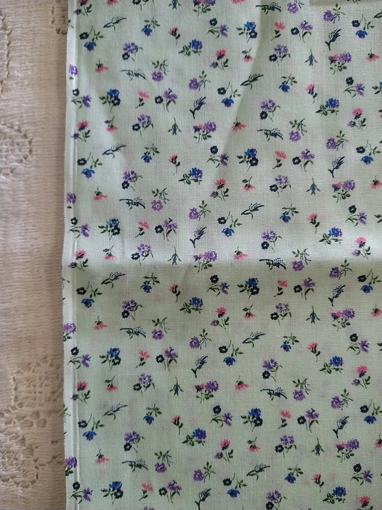 VTG Mint Green Calico Floral FABRIC Tiny Purple Blue Pink Flowers BTFQ 18x22" Flowering Plants