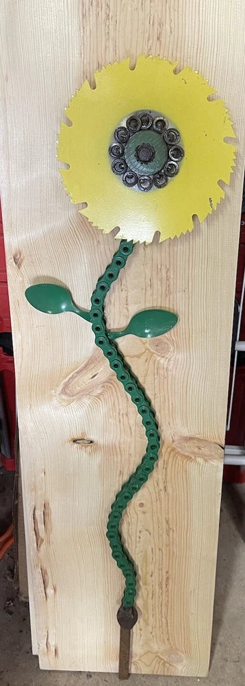 Flower Sculpture - Sunflower - Zombie Flower - 38Ó - Custom Made Sunflower