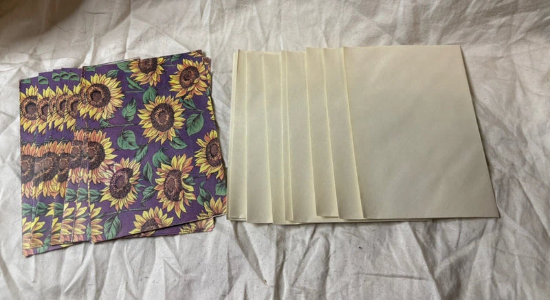 Sunflower-pattern greeting card with blank interior and cream envelope set