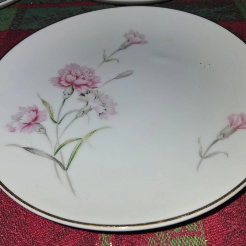 Set Of 2 Carnation Pattern By Royal Court With Gold Trim 6  1/4 Bread Plates Carnation