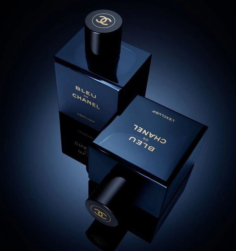 Men's Eau de Parfum bottle with spray cap and Bleu de Chanel boxed set