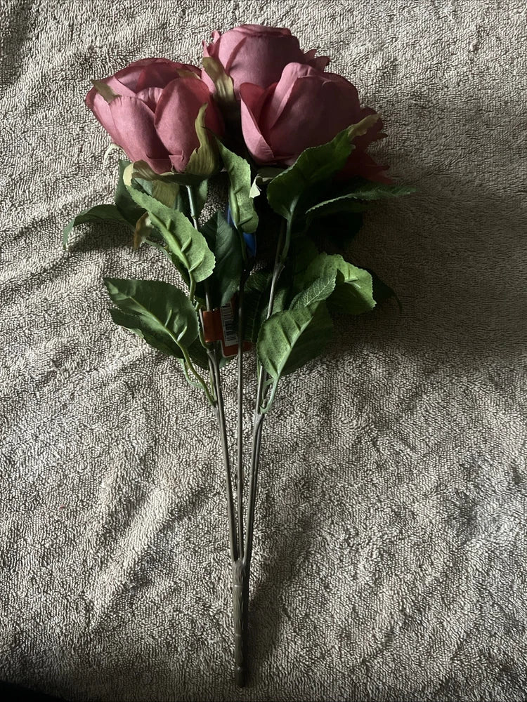 Ashland Red Rose Bush Stick For Bouquets, Brand New, Never Used Bouquet