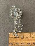 VINTAGE SILVERTONE CLEAR RHINESTONE FLOWER LILY PIN BROOCH (F-16,55) Lily
