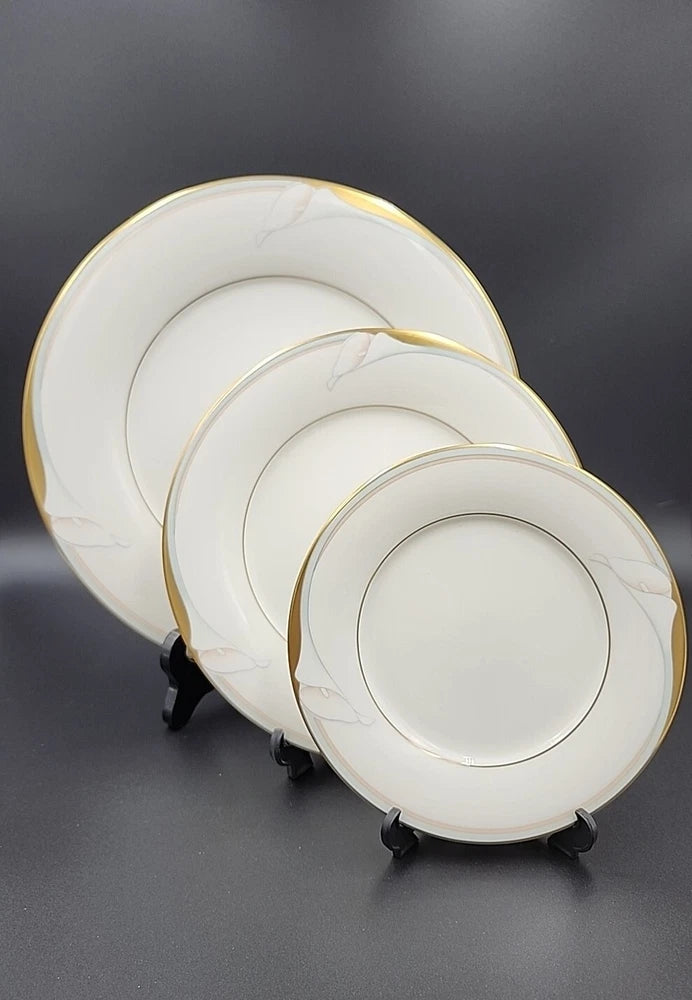 Noritake Fine China Japan Golden Lily Three Piece Plate Set EUC 7733 Lily