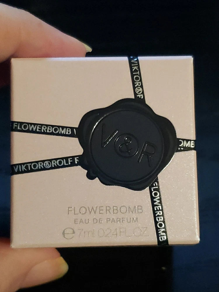 Viktor & Rolf ~ Flowerbomb Mini Eau De Parfum Spray ~ 7ml/0.24oz EDP