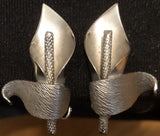 Vintage Calla Lily Clip On Earrings Sculpted Details Lily