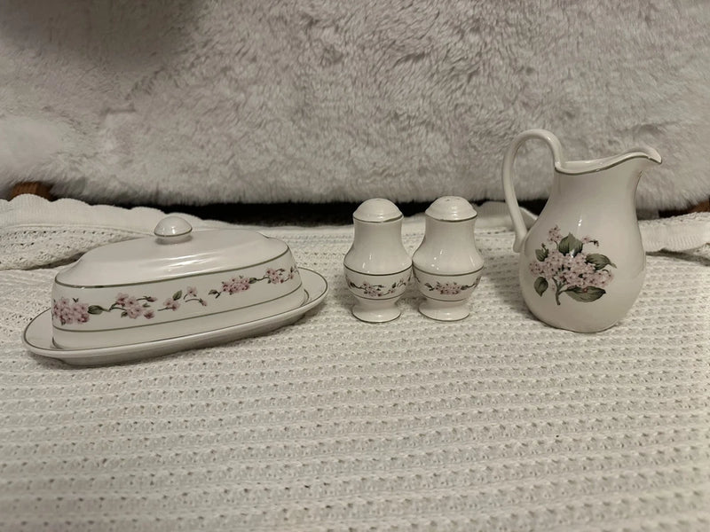 MARTHA STEWART Butter Dish, Salt- N -Pepper & Creamer Hydrangea Pattern MSE Hydrangea