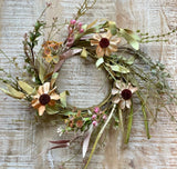 New Primitive Prairie Grass TEA STAIN DAISY CANDLE RING Floral Wreath 4" Daisies