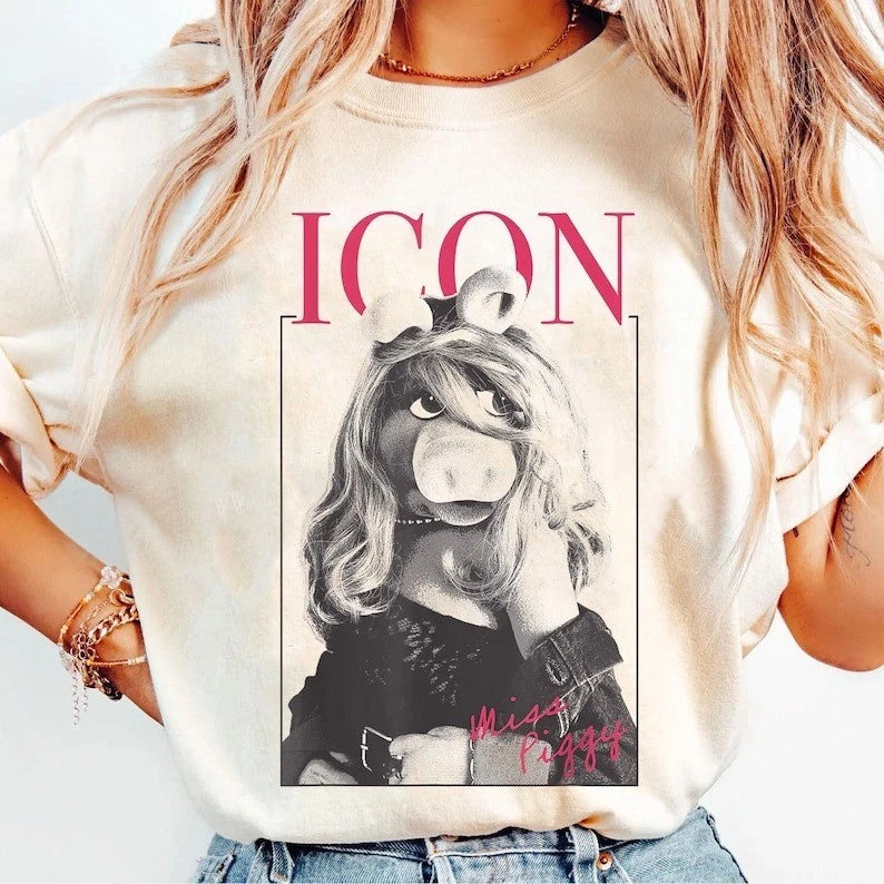 Cream graphic T-shirt with Miss Piggy portrait and roses-style text