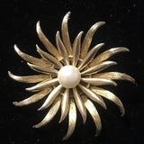 Vtg 2Ó Lisner Gold Tone Layered Sunflower Sun Burst Brooch & Faux Pearl Center Sunflower