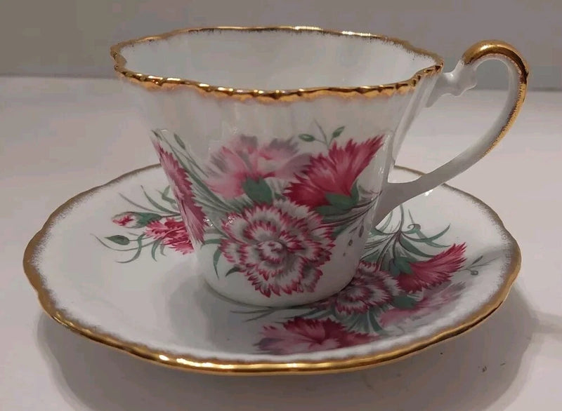 Salisbury Bone China Teacup & Saucer Pink Carnation Gold Trim #3434 England Vtg Carnation