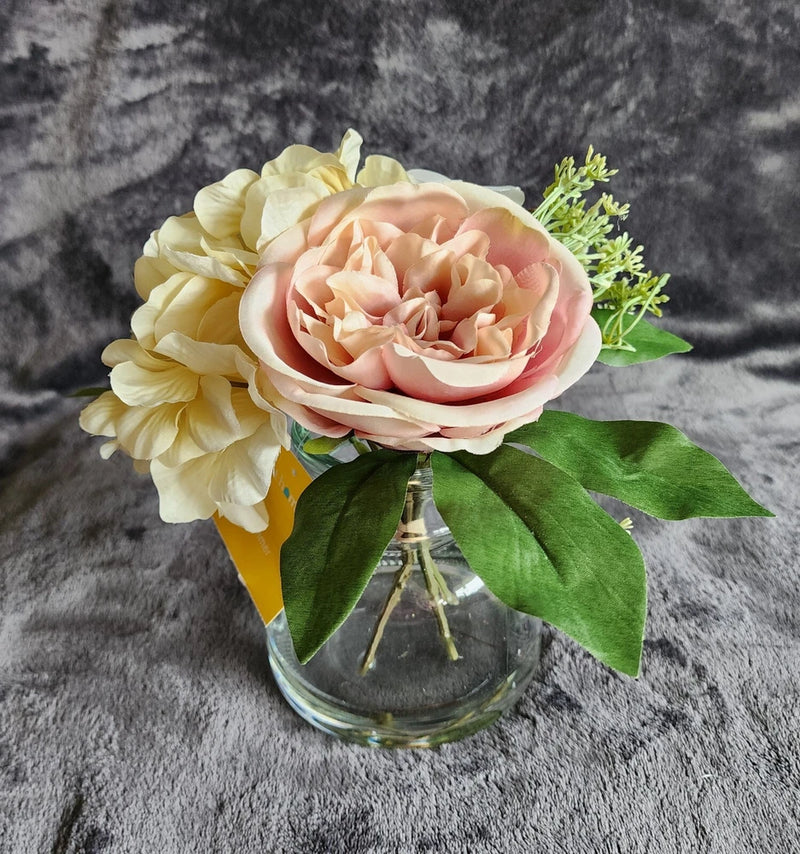 NWT spring summer white, yellow, neutral floral arrangement with glass vase, 9" Hydrangea