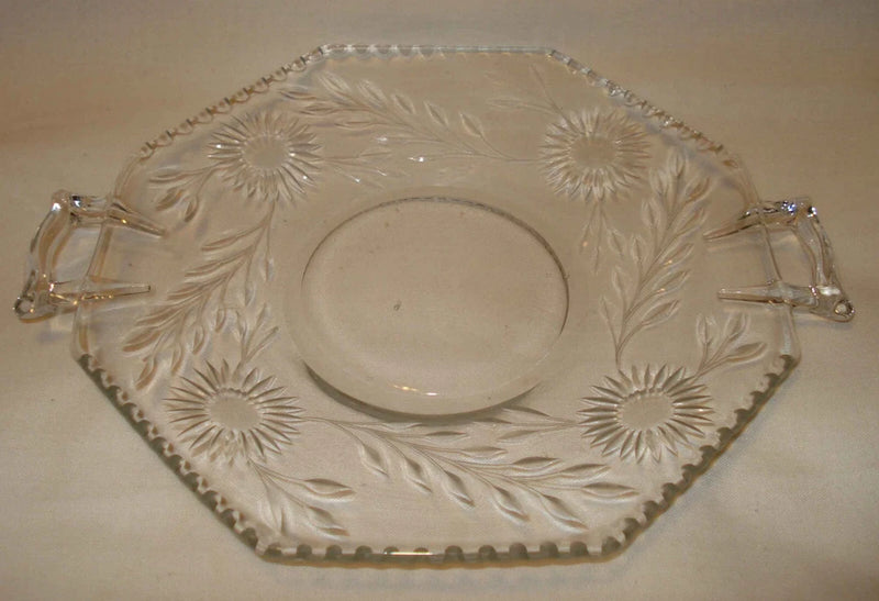 Vntg Crystal Clear Wheel Cut Sunflower Daisy Flower Handled Bon Bon Tray Plate Sunflower