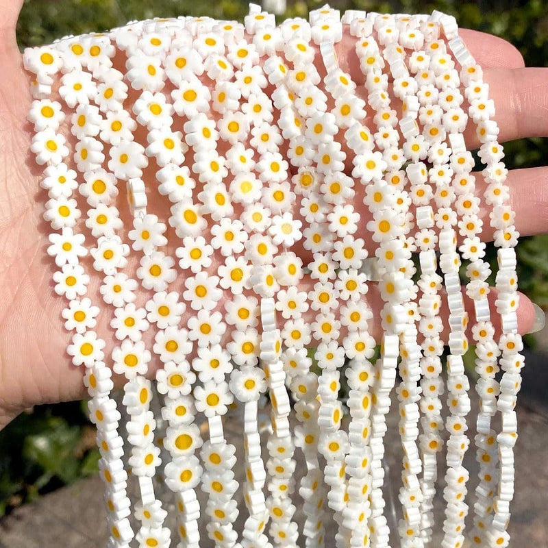 60Pcs Handmade Glass Beads White Daisy Flower Beads Small Beads for Jewelry Maki Daisies