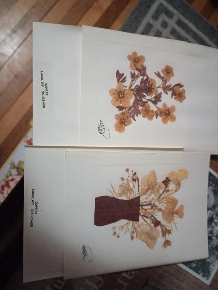 Signed dried flower picture print set with pressed floral bouquets on white cards