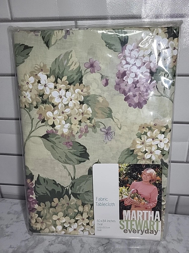 VTG Martha Stewart Fabric Tablecloth 60 x 84 Oval 1998 K-MART NEW Hydrangea Hydrangea