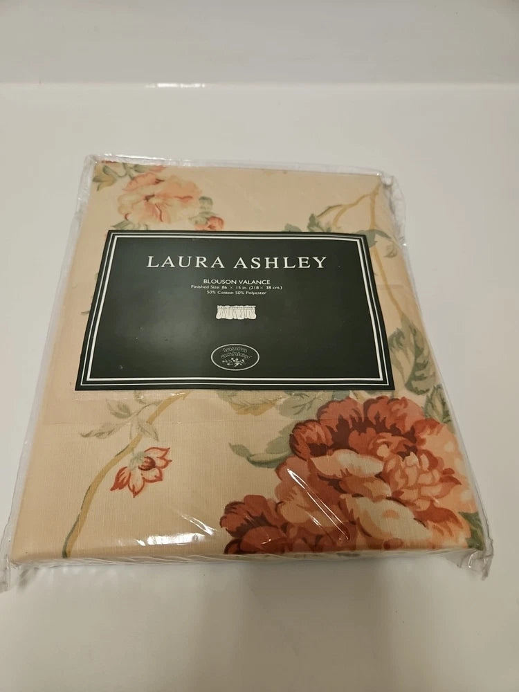 1 LAURA ASHLEY BLOUSON  VALANCE BEIGE BACKGROUND WITH ROSES 86X15 NEW Roses