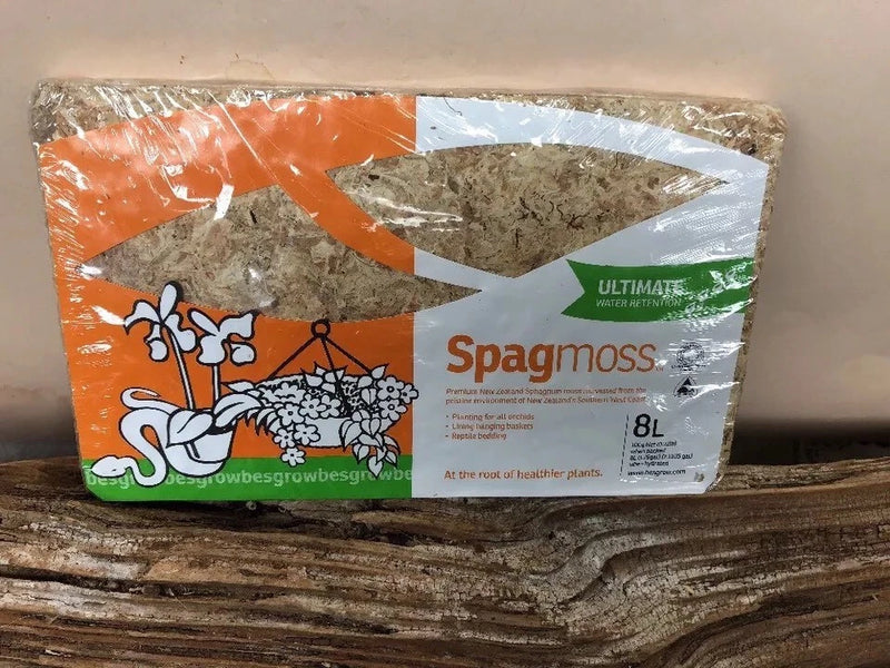 Compressed sphagnum moss brick in clear wrap, 8L size pack
