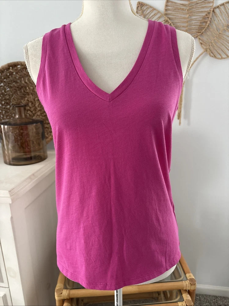Women's pink slub cotton V-neck sleeveless tank top