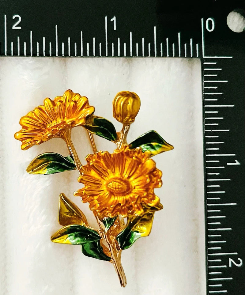 Heavywork Daisy brooch Enamel Green Leaf Flower Pin Vintage Style Gift Sunflower