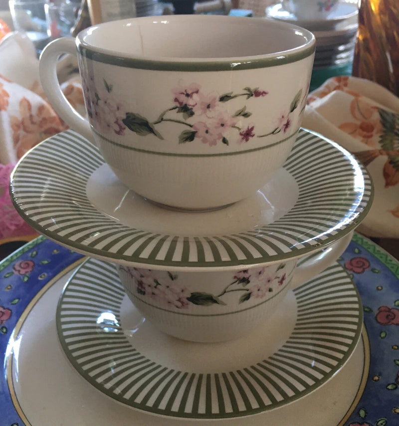 Martha Stewart Hydrangea Large Coffee Tea Mug Green Rim  Set Of Two Hydrangea