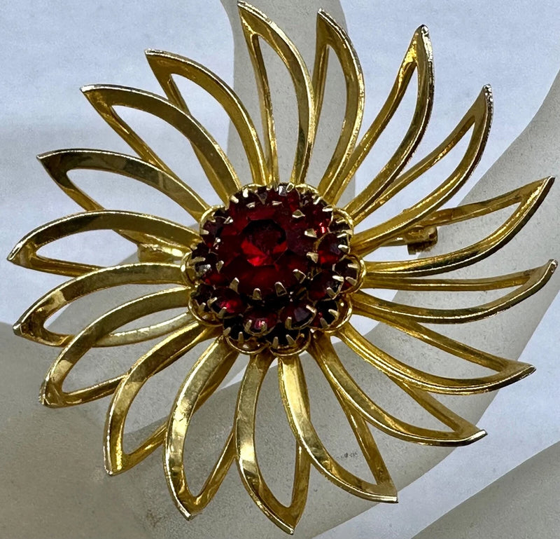 VINTAGE SIGNED GOLD PLATED RUBY RED RHINESTONE FLOWER SUNFLOWER DAISY BROOCH PIN Sunflower