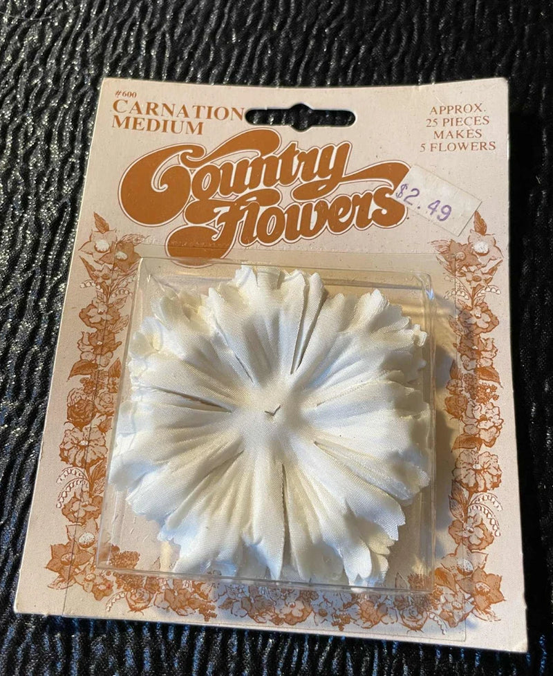 Vintage Country Flowers #600 Carnation Medium Arts Crafts MIP Makes 5 Flowers Carnation