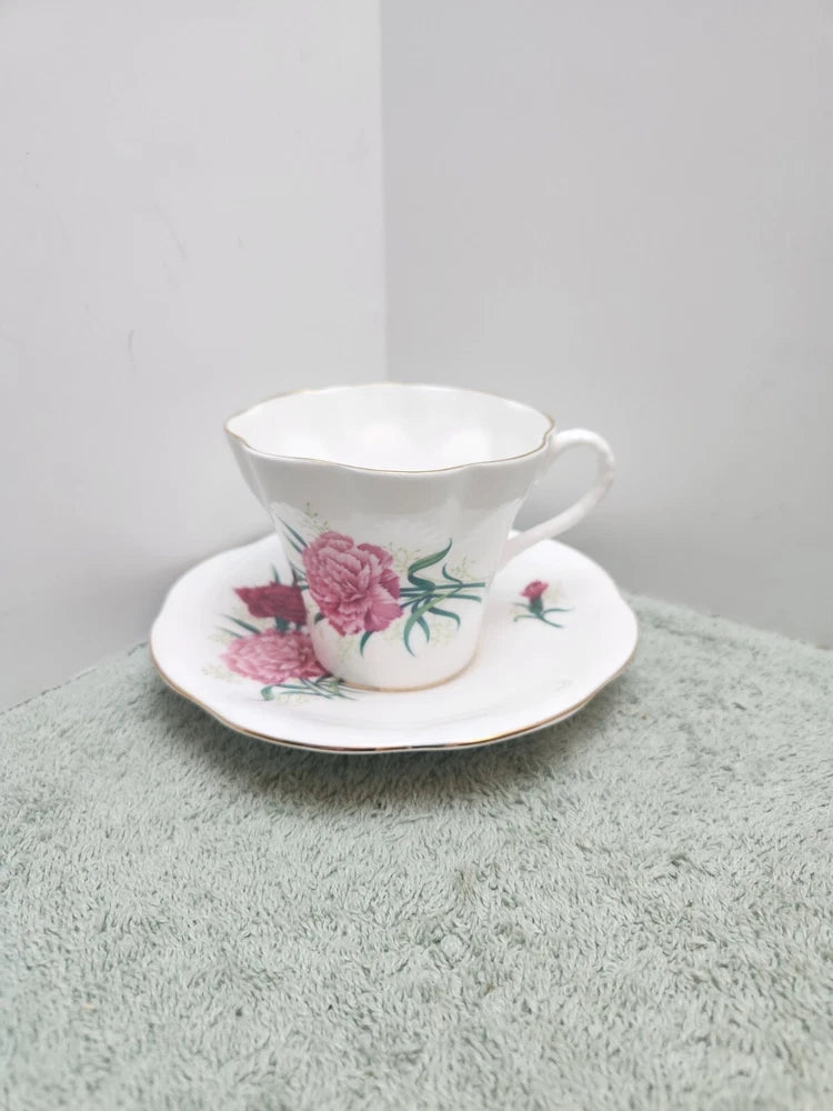 Royal Imperial Fine Bone China Tea Cup & Saucer Made in England Carnations Carnation