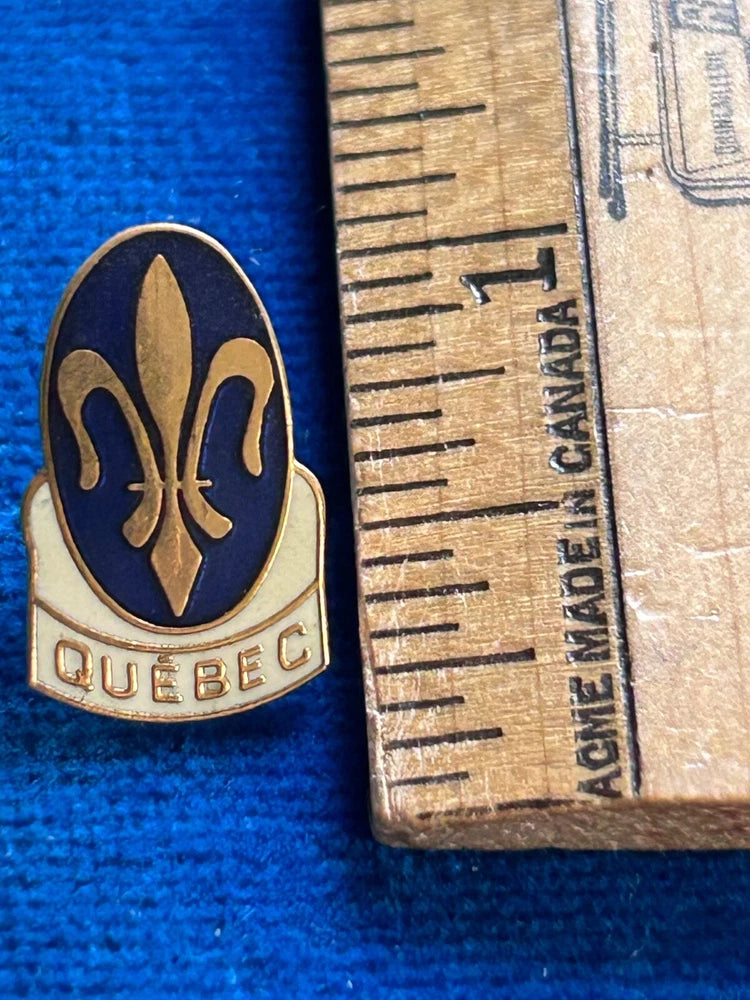 Quebec Emblem Lily Flower Fleur de Lys Logo Lapel Pin Lily