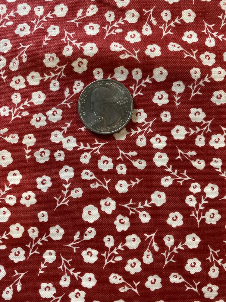 Cotton Quilt Fabric Riley Blake Heirloom Reds 1 Yd Small Floral Flowering Plants