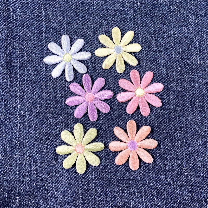6-Pack Daisy Applique Patch Set - Embroidered Flower Badges 1-1/8" (Iron On) Daisies