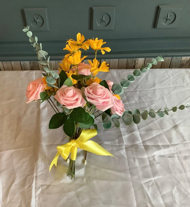 rose and daisy bridal bouquetÉyou choose color Bouquet