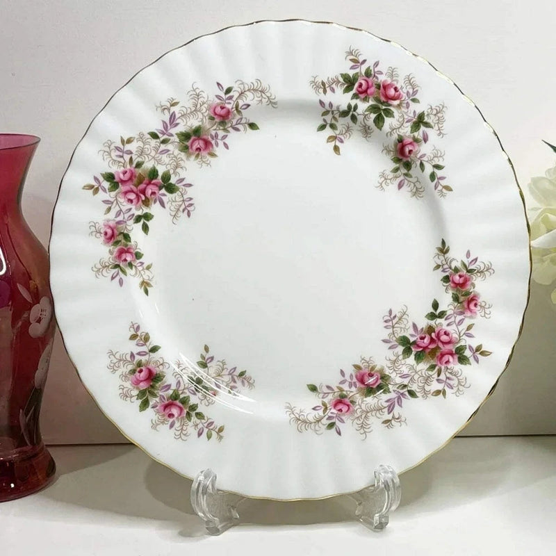 Lavender rose dinner plate with pink floral border and gold edge