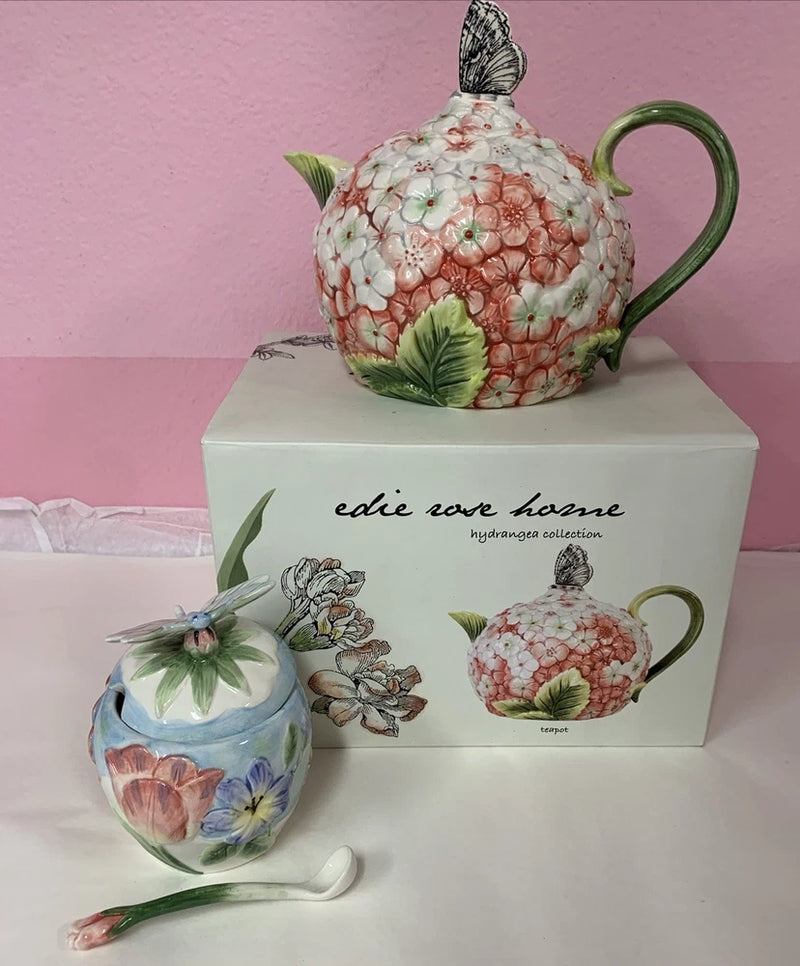 VINTAGE FITZ & FLOYD EDIE ROSE "HYDRANGEA TEAPOT" BUTTERFLY ON LID SUGAR BOWL Hydrangea