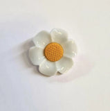 White and Yellow Daisy Shank Flower Buttons 18mm, 21mm, 40mm Crafts Knit clothes Daisies