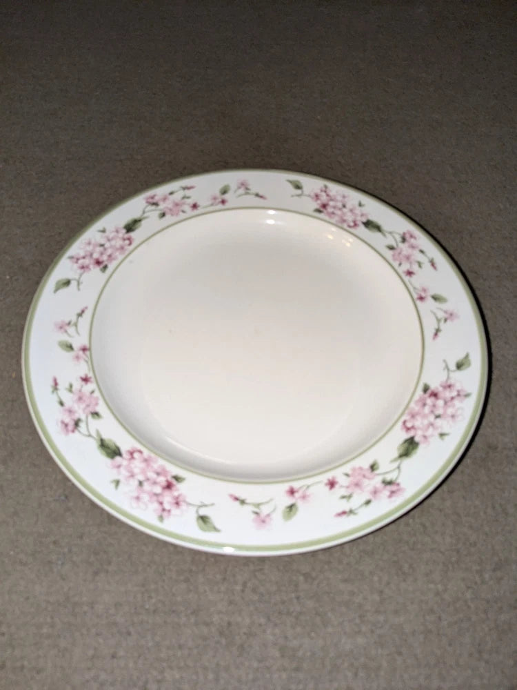 Martha Stewart Everyday HYDRANGEA 11" Dinner Plate Green Trim Small Manuf Defect Hydrangea