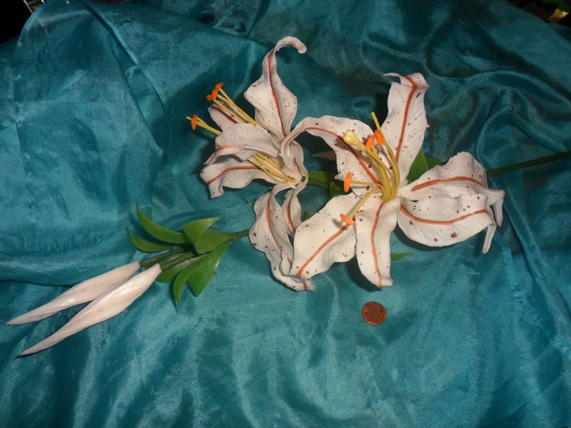 Vintage Large Plastic White Day Lily from the 60's Lily