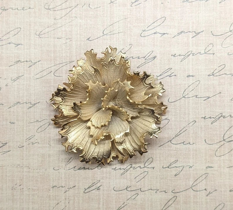 Vintage Lisner Brushed Gold Tone Floral Carnation Brooch Lapel Pin Carnation