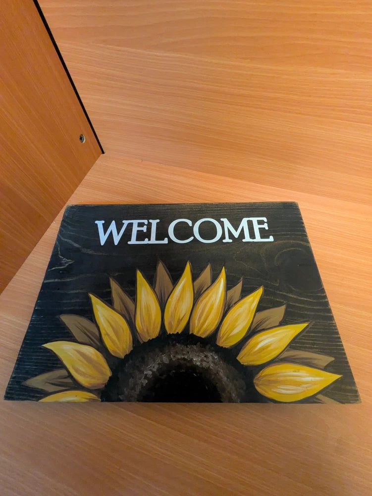 Welcome Sign. Sunflower Design. 16" x 11" Sunflower