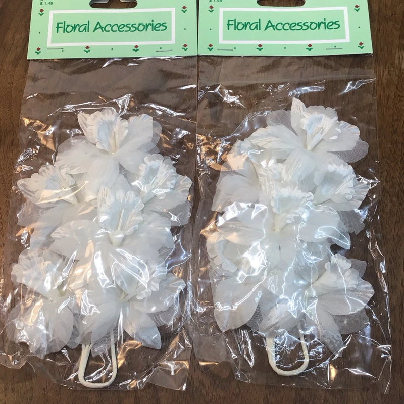 2 Packs Of Floral Accessories- 2 Packages Of 2, White LilyÕs Lily