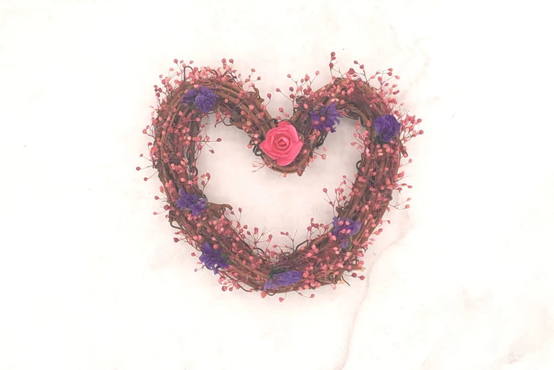 Handmade Grapevine Heart Dried Flower Arrangement Ð Pink Gyp & Purple Statice Dried Flower