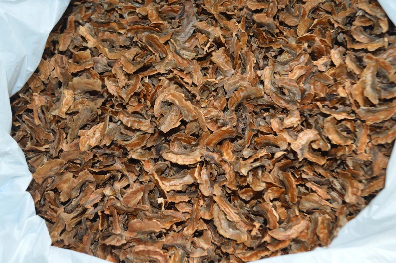 Dried walnut shell partitions for natural herb tea, small brown flakes