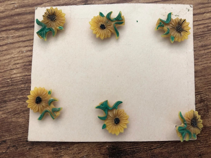 Vintage PLASTIC BUTTONS 6pcs Sunflower Sun Flower Daisies Sunflower
