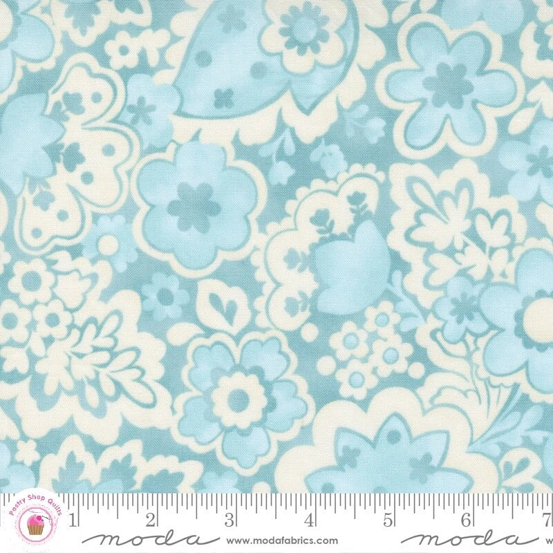 Moda JOLIE 33693 11 Sky Blue Flower Garden CHEZ MOI Quilt Fabric Shabby Chic Flowering Plants