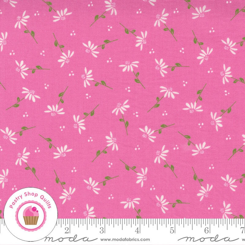 Moda SINCERELY YOURS 37612 15 Pink Daisy Floral SHERRI & CHELSI Quilt Fabric Flowering Plants