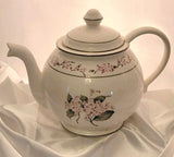 Martha Stewart Large Hydrangea  Stoneware Teapot  Holds 32 Oz No Chips Or Cracks Hydrangea