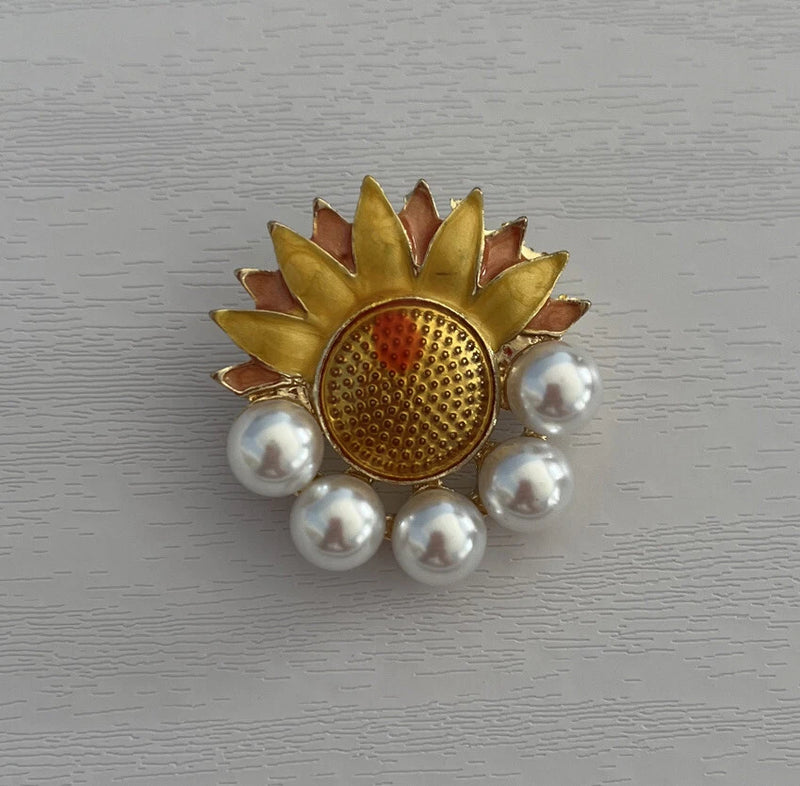 Lovely New Faux Pearl Sunflower Flower Gold-tone Brooch Pin S-93 Sunflower